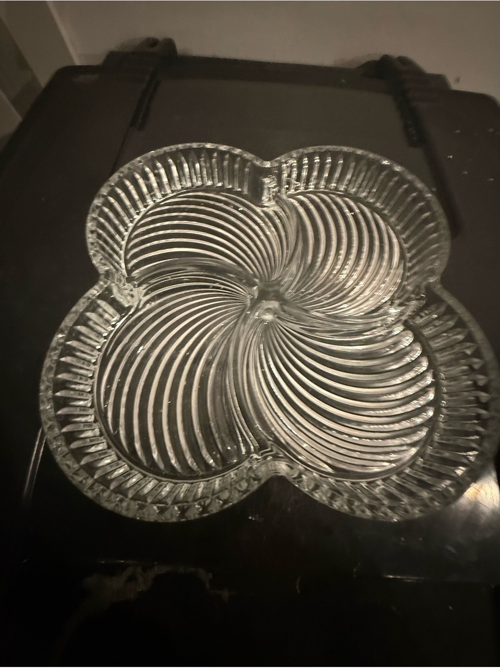 Clear Swirl Ribbed Four-Leaf Clover Glass Serving Bowl